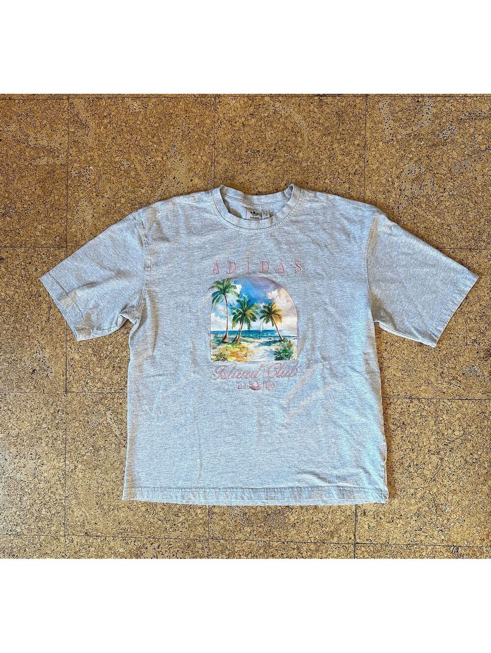 Adidas Island Club T-Shirt Women's Small Gray Boxy Graphic Tee JY9575 Tropical